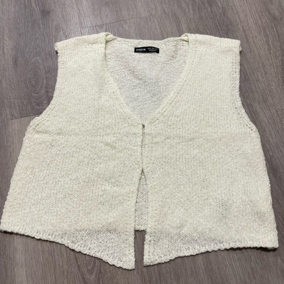 SHEIN Tops - SHEIN Off-White Textured Knit Top
